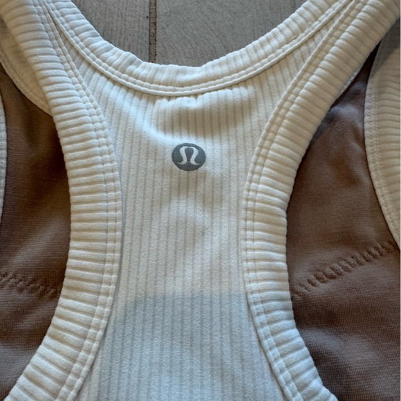 Lululemon - Ribbed Nulu Racerback Yoga Tank Top, size 4 - Picture 8 of 10